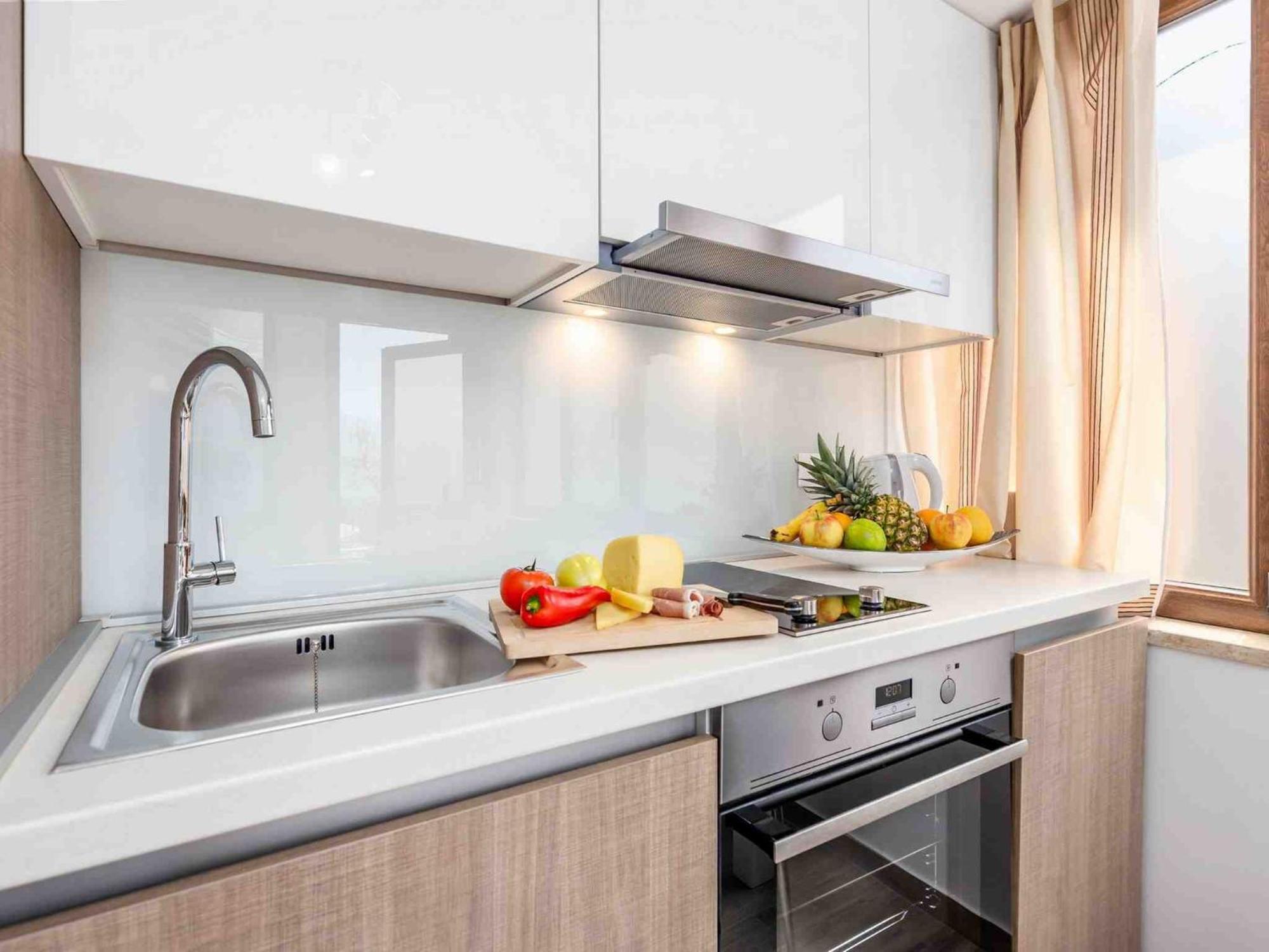 קסטב Srok Apartments With Pool חדר תמונה